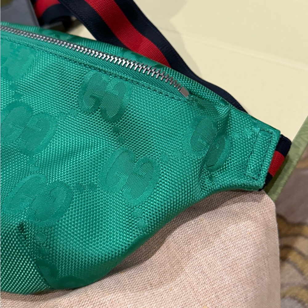 Gucci Fanny Pack | Belt Bag - Picture 16 of 17